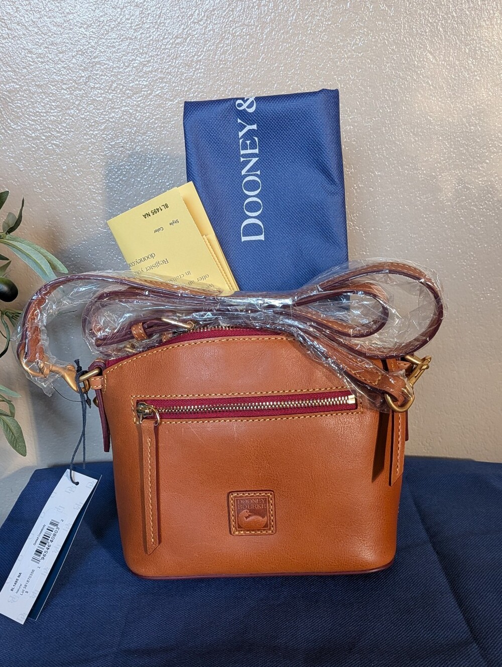 Beautiful! NWT Dooney & Bourke Florentine Domed Crossbody in NATURAL - Picture 9 of 10